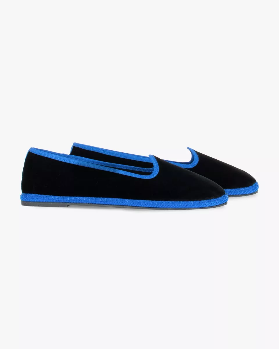 Black velvet and Klein blue trimming
made by hand in Italy (Venice/Friuli)