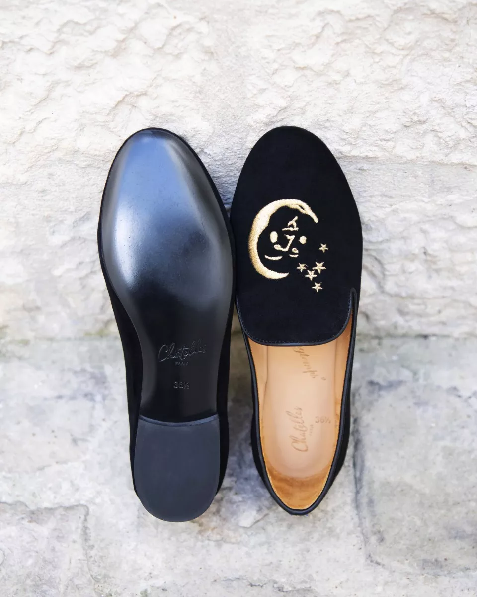 Black suede slippers with gold embroideries