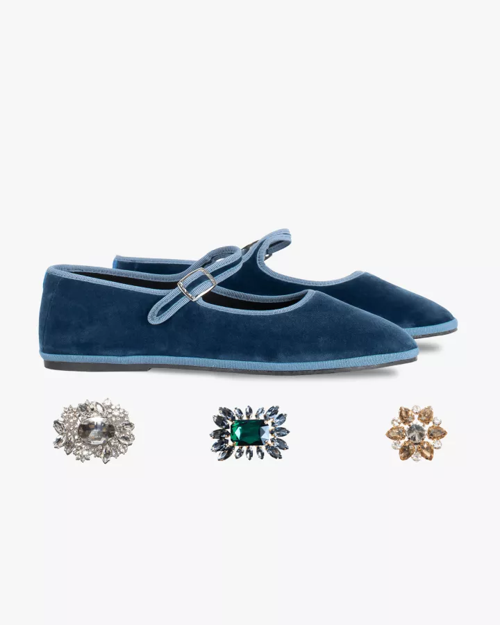 Mary Janes Furlanes in dark blue velvet
entirely made by hand in Italy (Venice/Friuli)