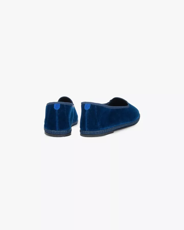 Navy blue velvet and trimming
Made by hand in Italy (Venice/Friuli)
