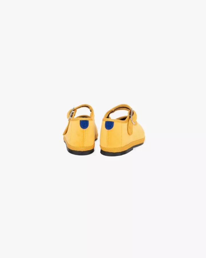 Mini Mary Janes Furlanes in yellow velvet
entirely made by hand in Italy (Venice/Friuli)